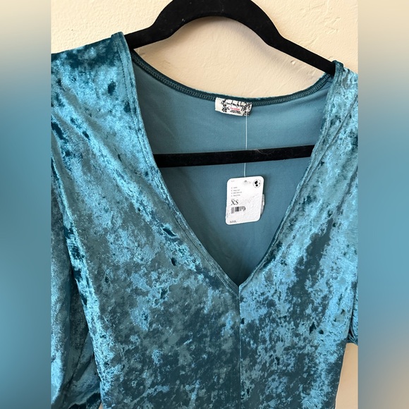 13. ✨Free People NWT Don’t You Wish Velvet Bodysuit In Deep Teal Size XS - Picture 5 of 7